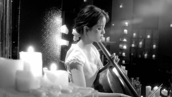 策略资本 欧阳娜娜大提琴摇滚表演，引发谢霆锋演唱会合作猜测