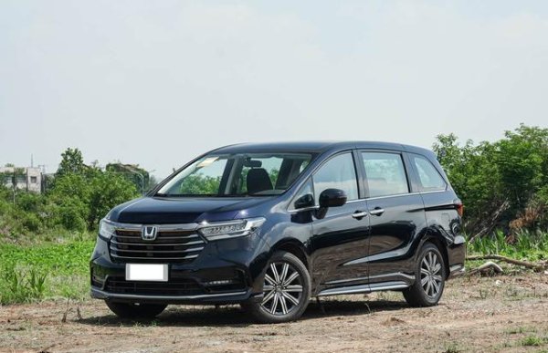 鼎盛证券 这款日系MPV成“空间魔术师”，不足24万配置升级，搭载2.0L混动